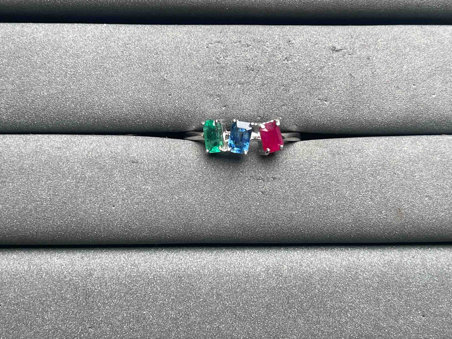 A12051 Emerald Ring