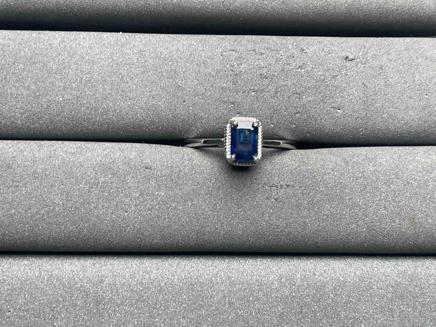 A12073 Sapphire Ring