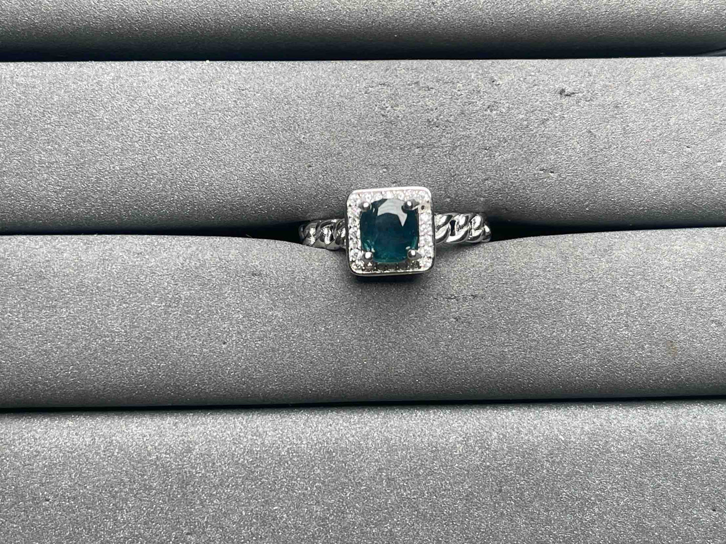 A12074 Sapphire Ring