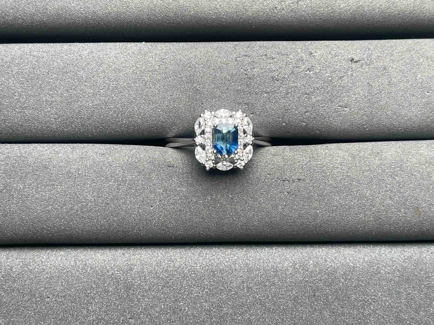 A12075 Sapphire Ring