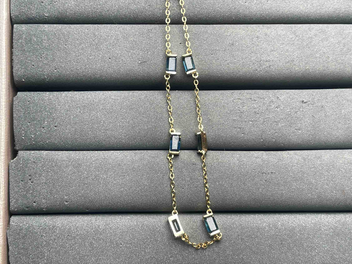 A12076 Sapphire Necklace