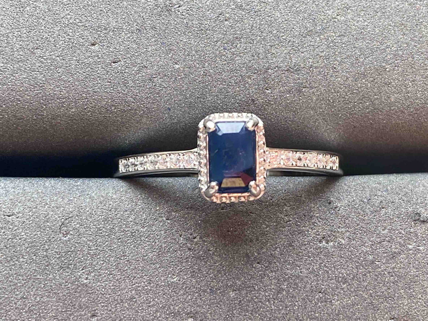 A12097 Sapphire Ring
