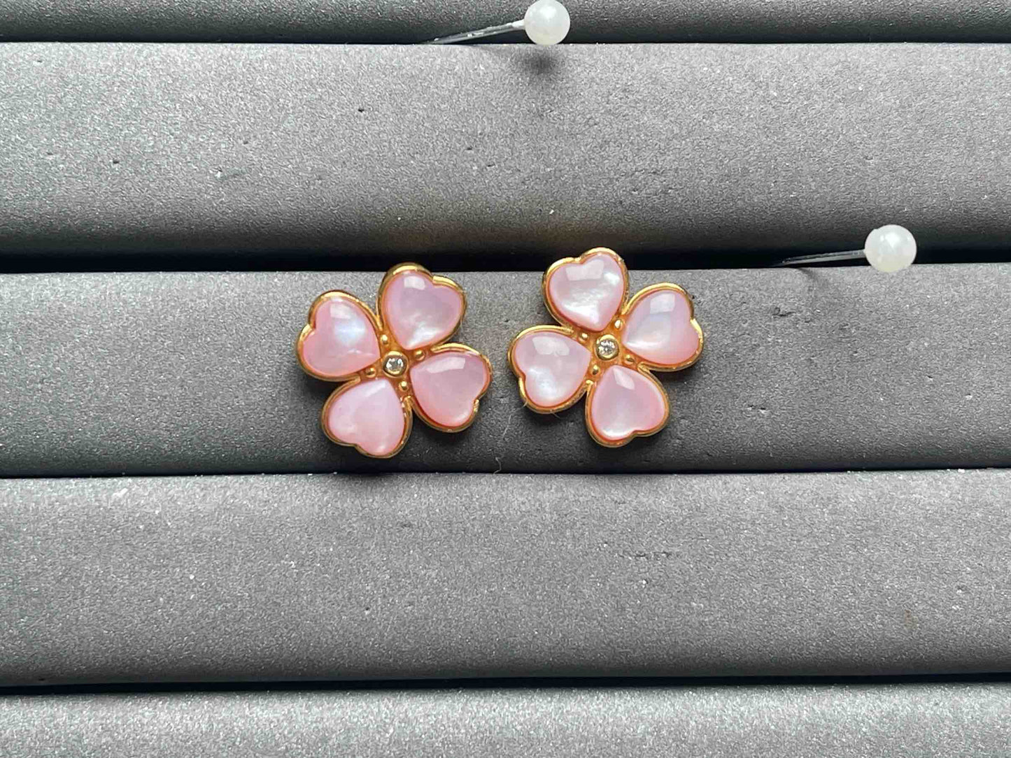 A12218 Purple Conch Earrings