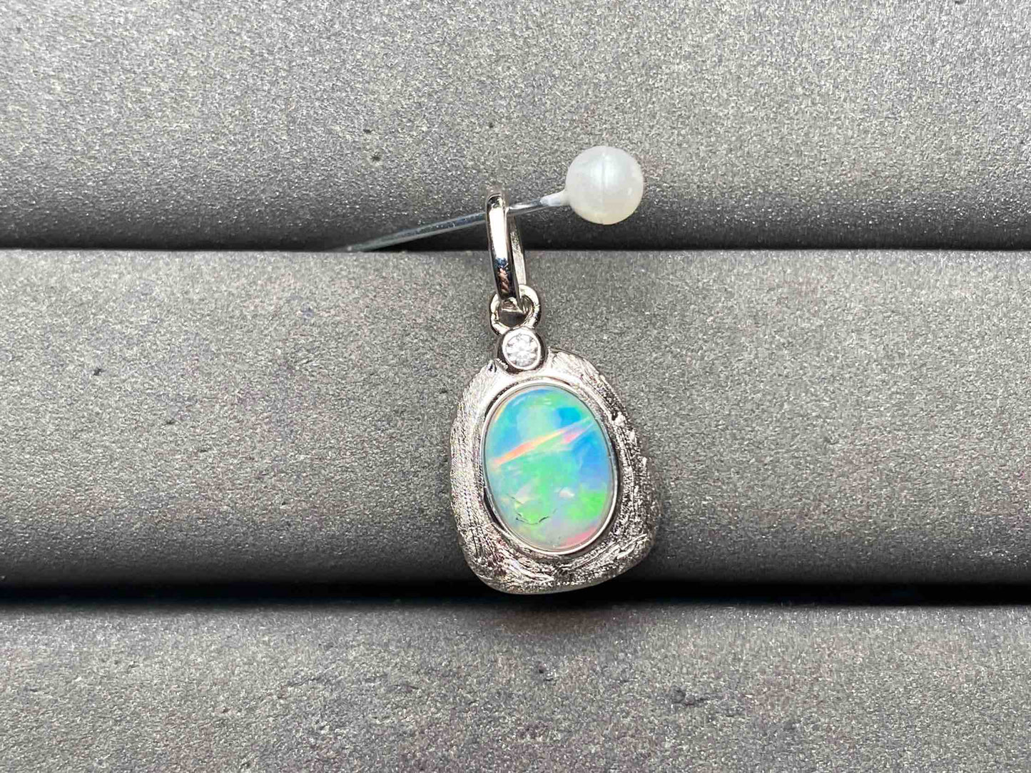 A12340 Opal Pendant