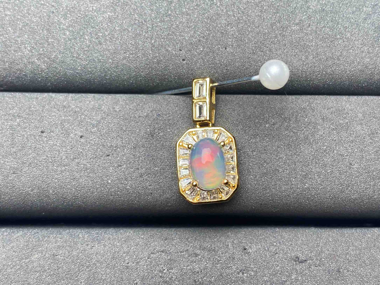 A12375 Opal Pendant