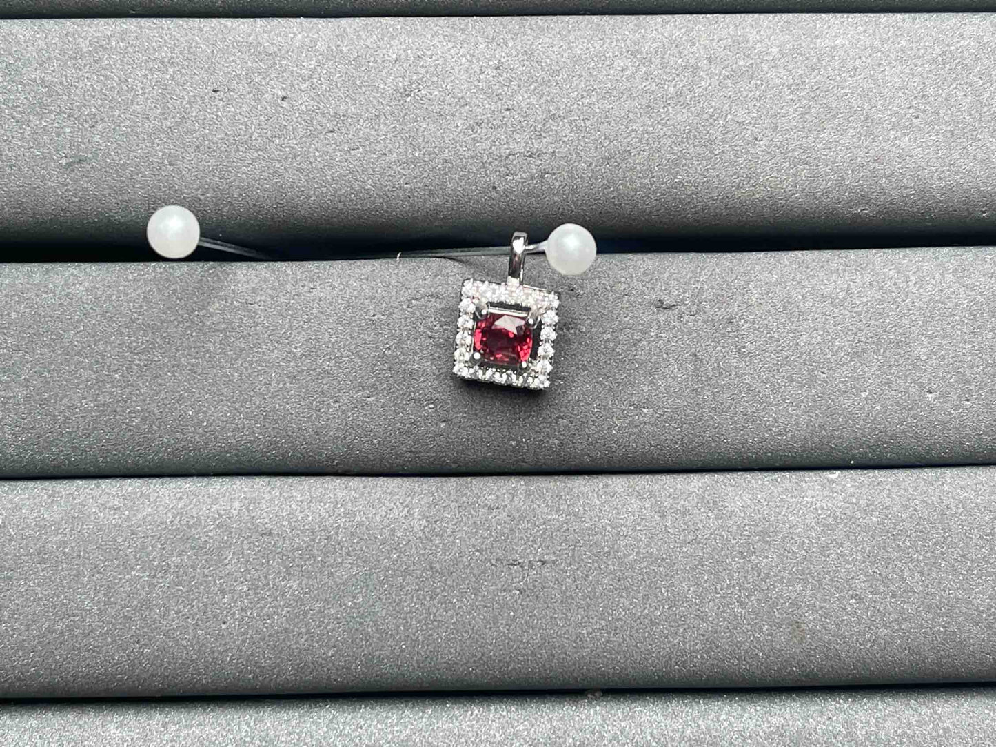 A12449 Spinel Pendant