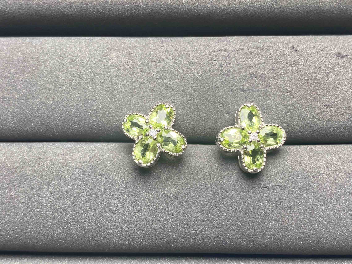 A12571 Peridot Earrings