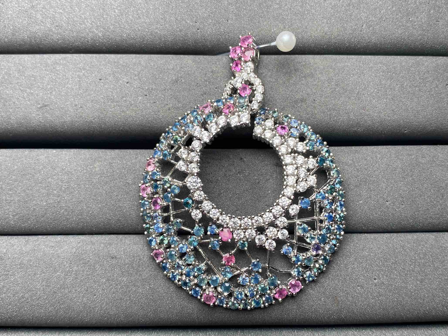 A12726 Sapphire Pendant