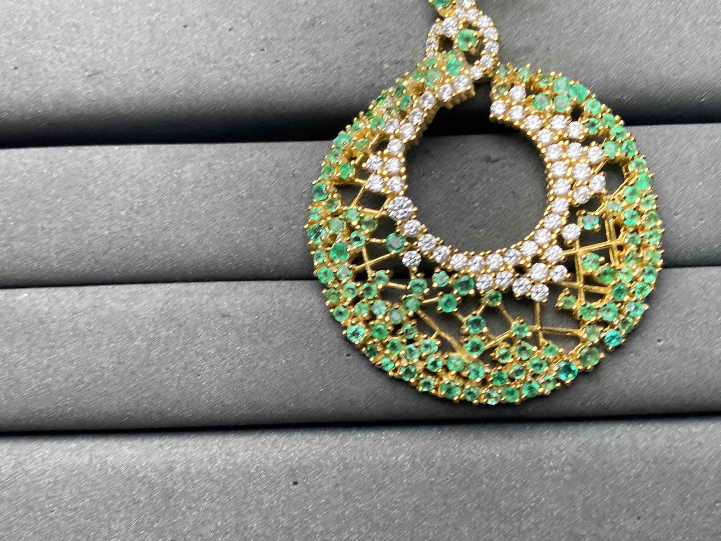 A12727 Sapphire Pendant