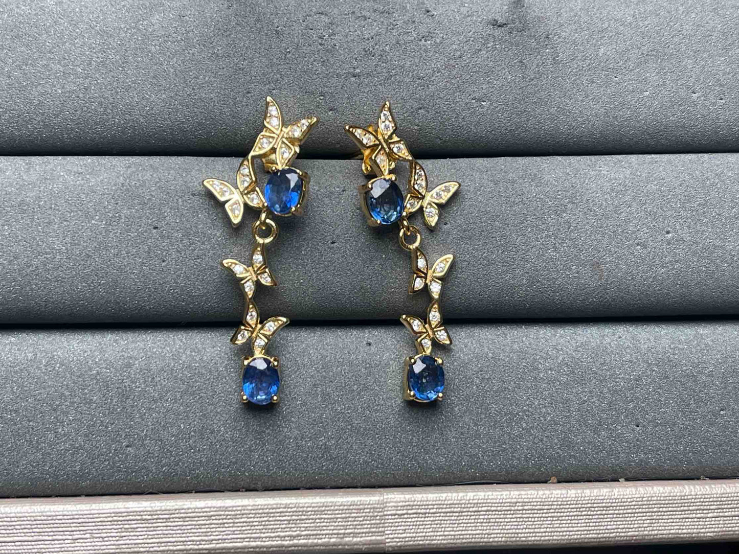 A12806 Sapphire Earrings