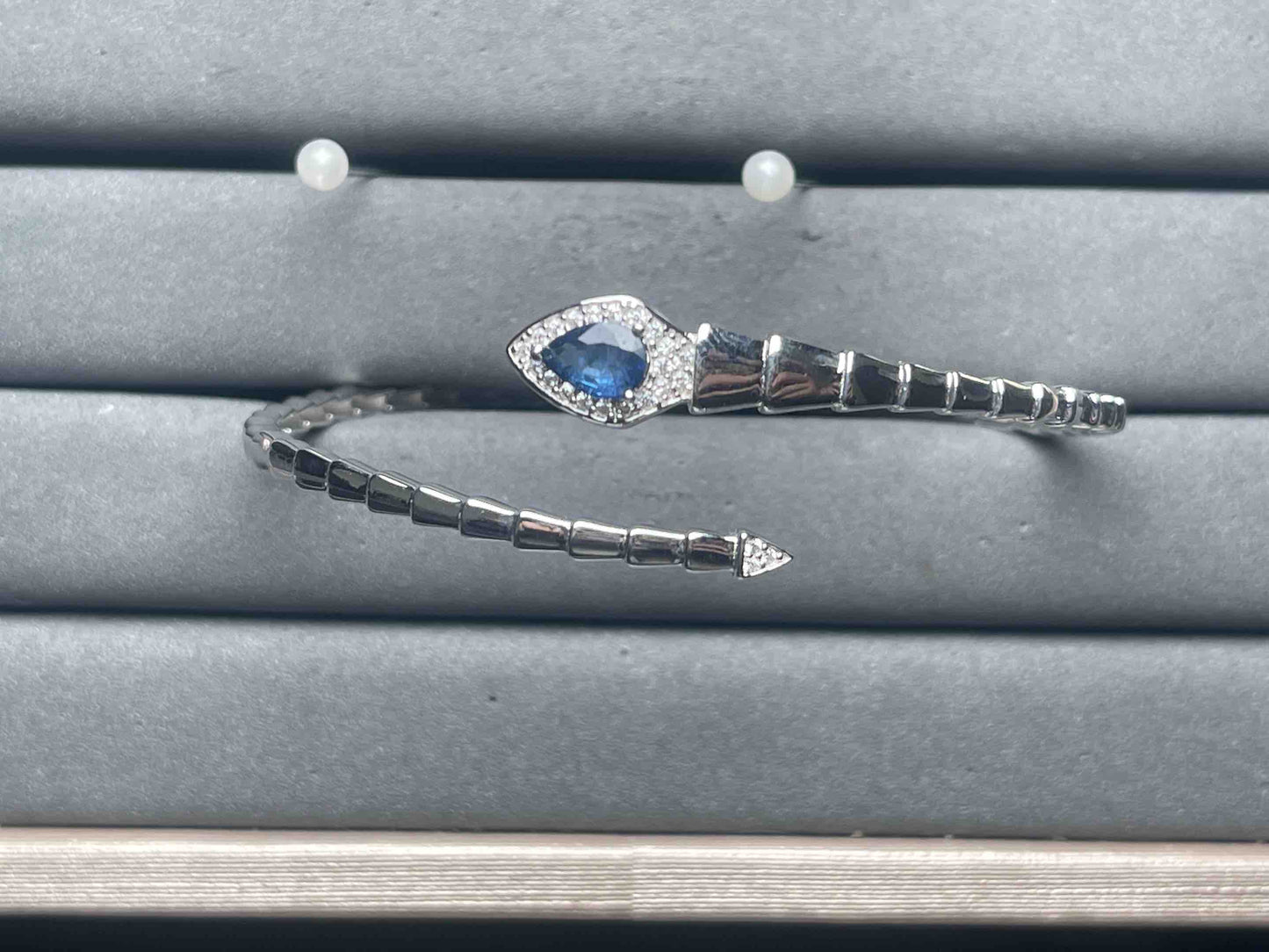 A12828 Sapphire Bangle