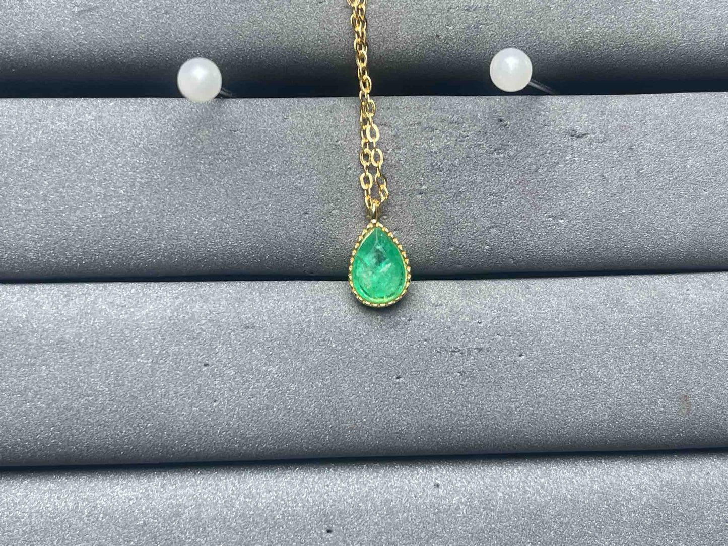 A12834 Emerald Necklace