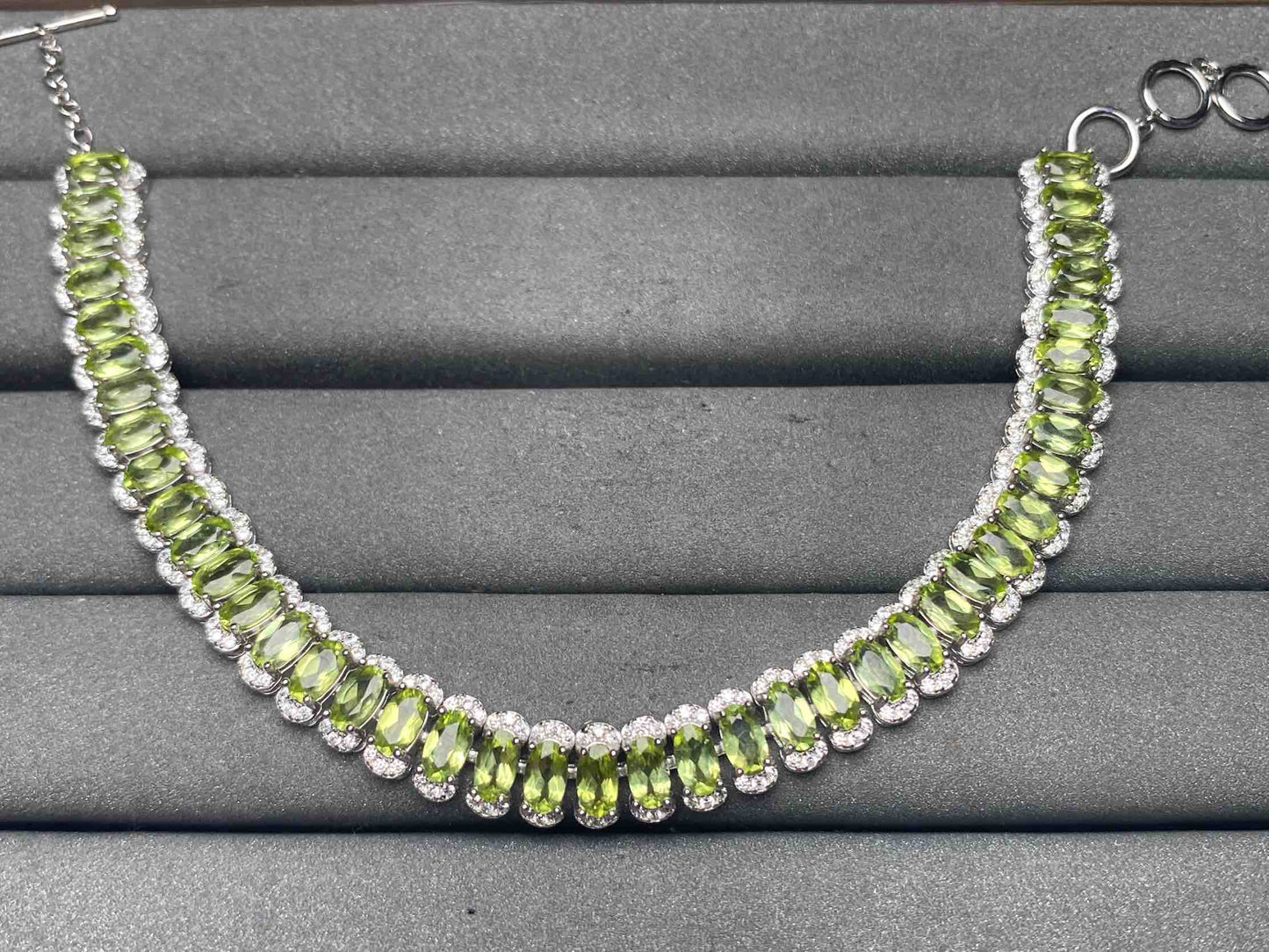 A12879 Peridot Bracelet