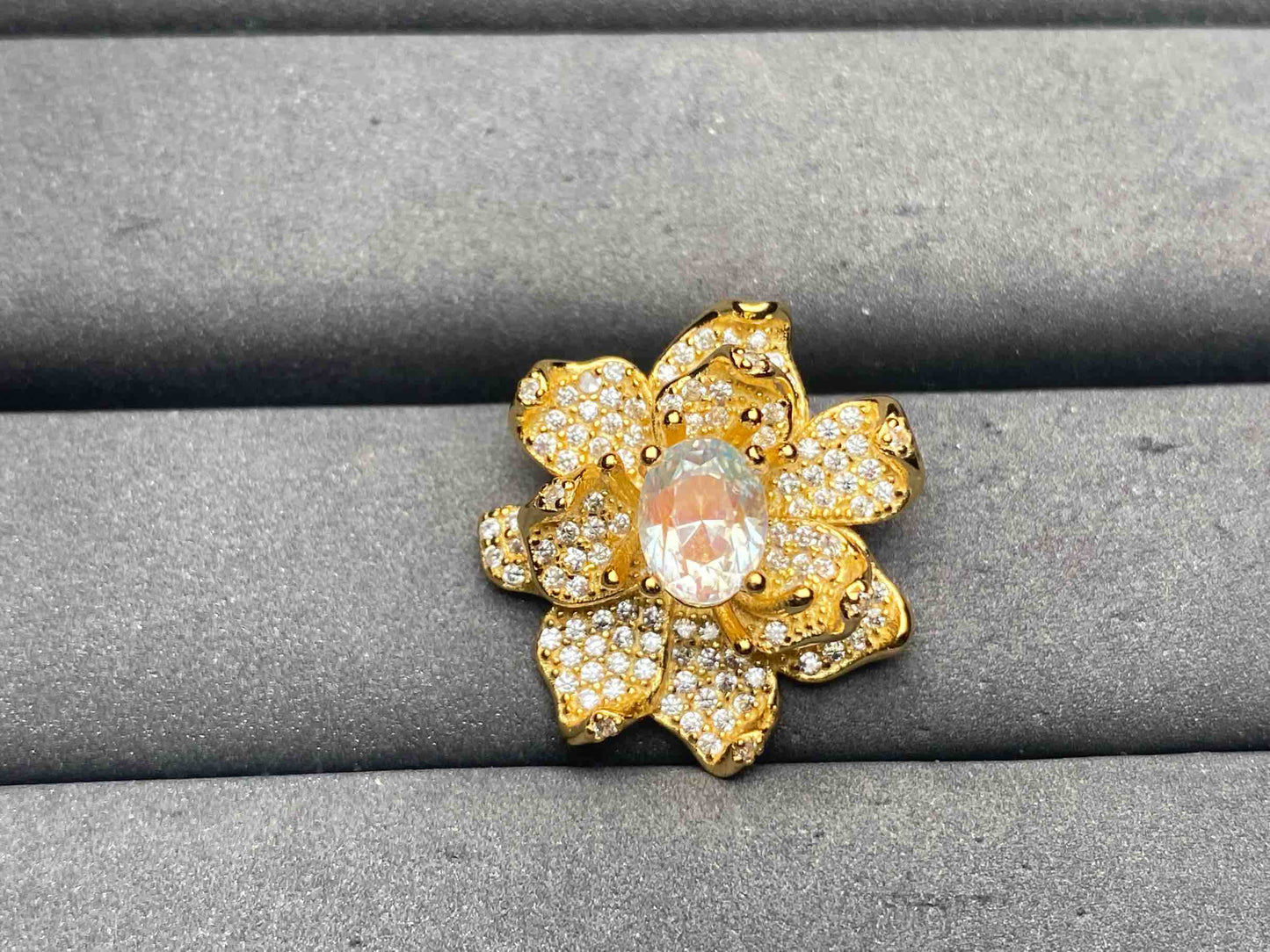 A12903 Moonstone Pendant