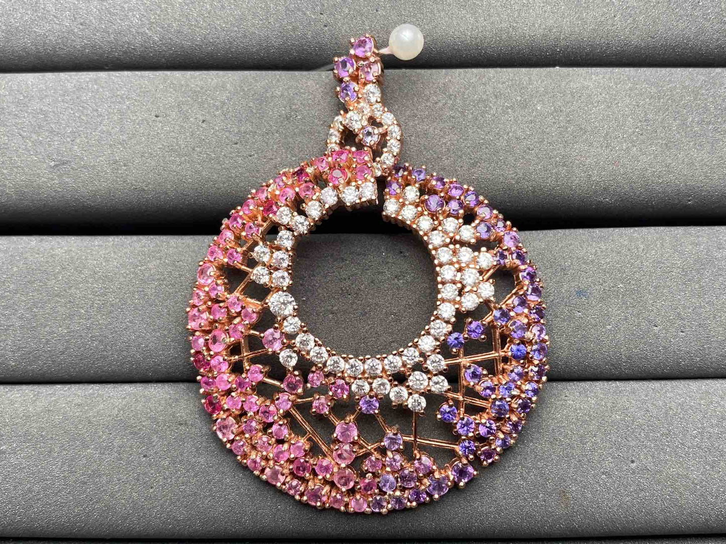 A12978 Sapphire Pendant