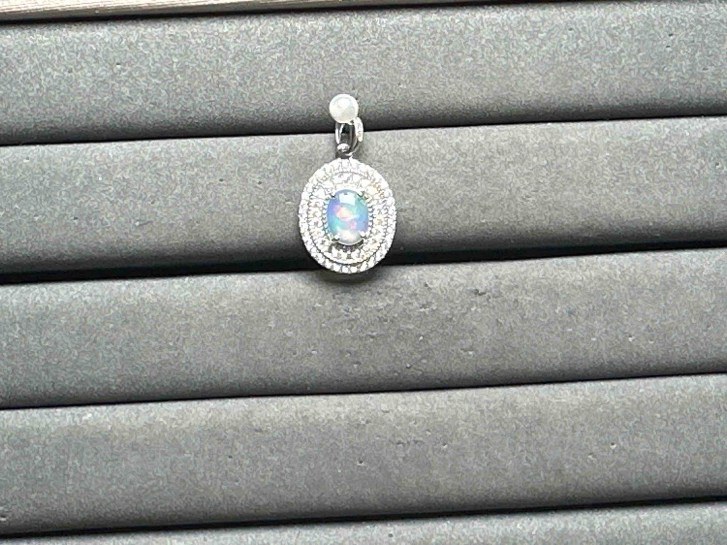 A13004 Opal Pendant