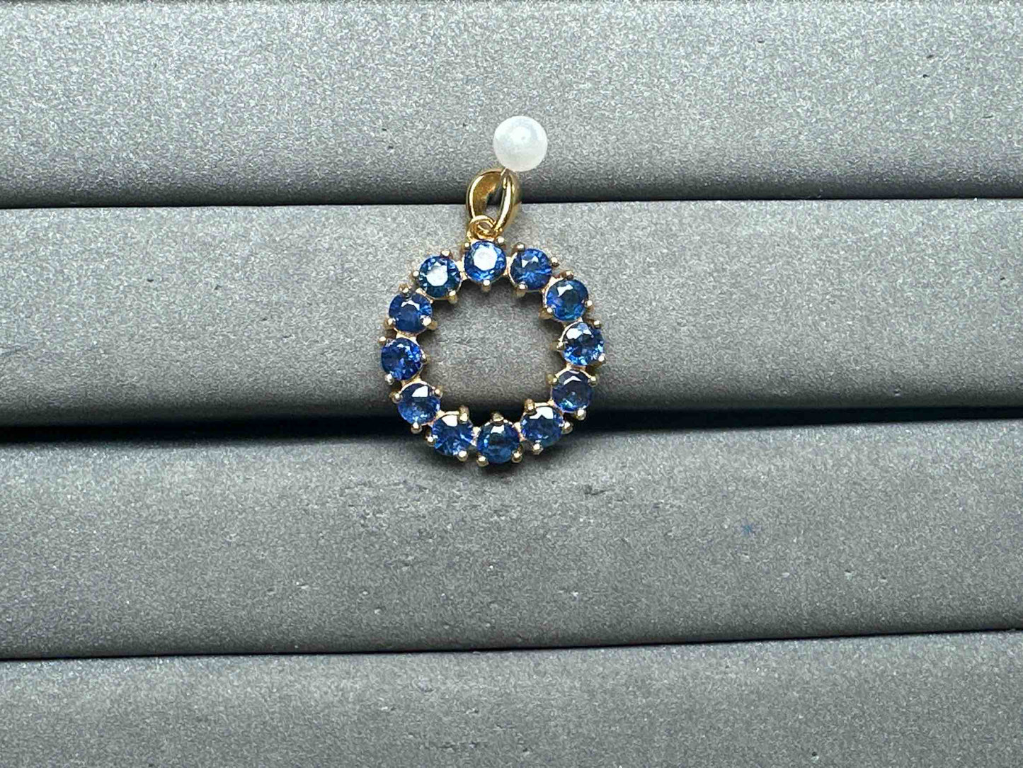 A13011 Blue Sapphire Pendant