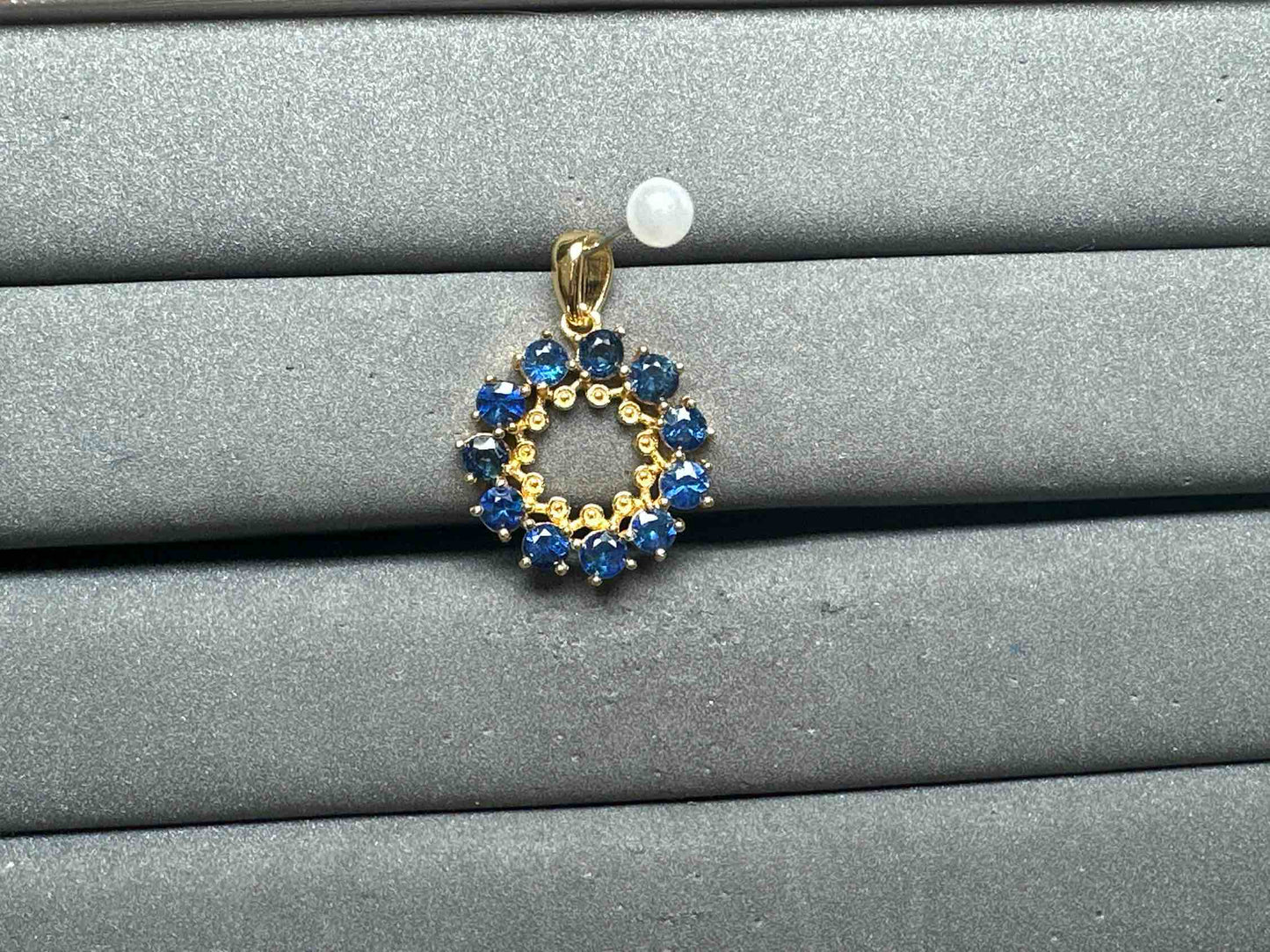 A13012 Blue Sapphire Pendant