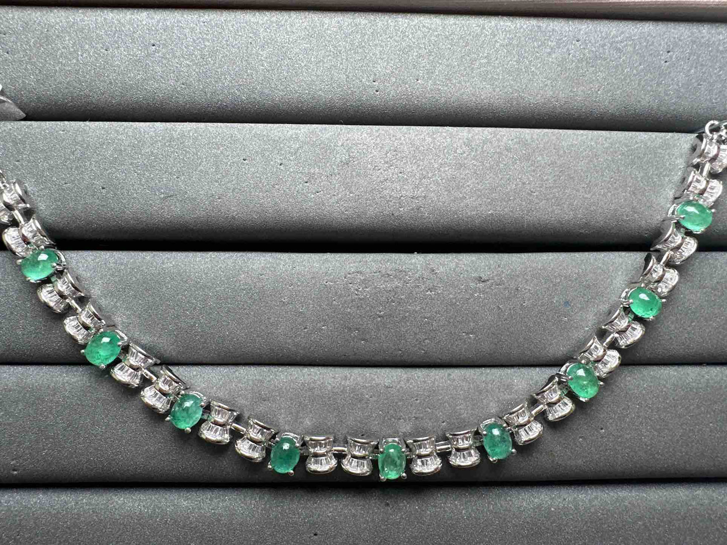 A13102 Emerald Bracelet