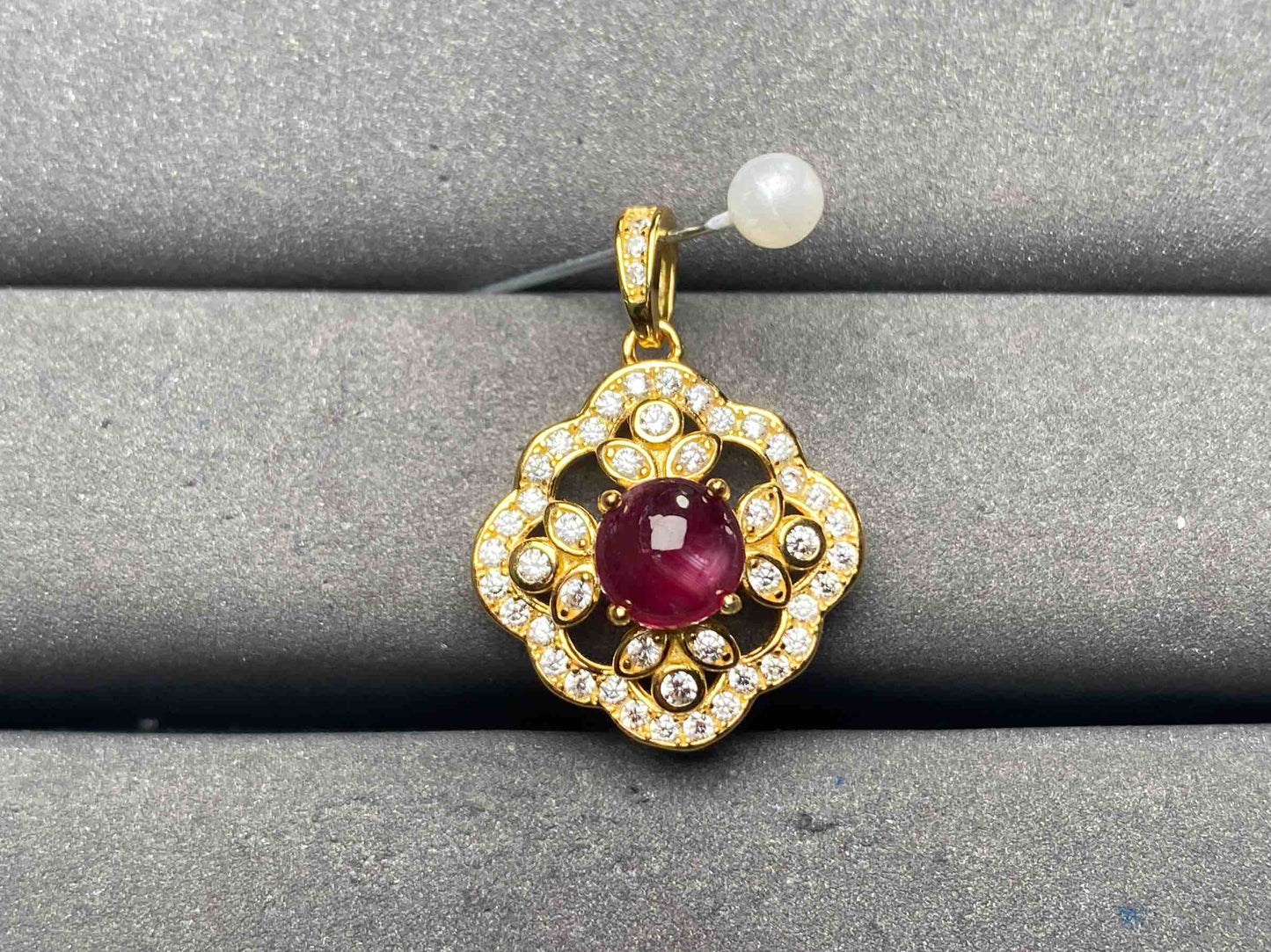 A13157 Ruby Pendant