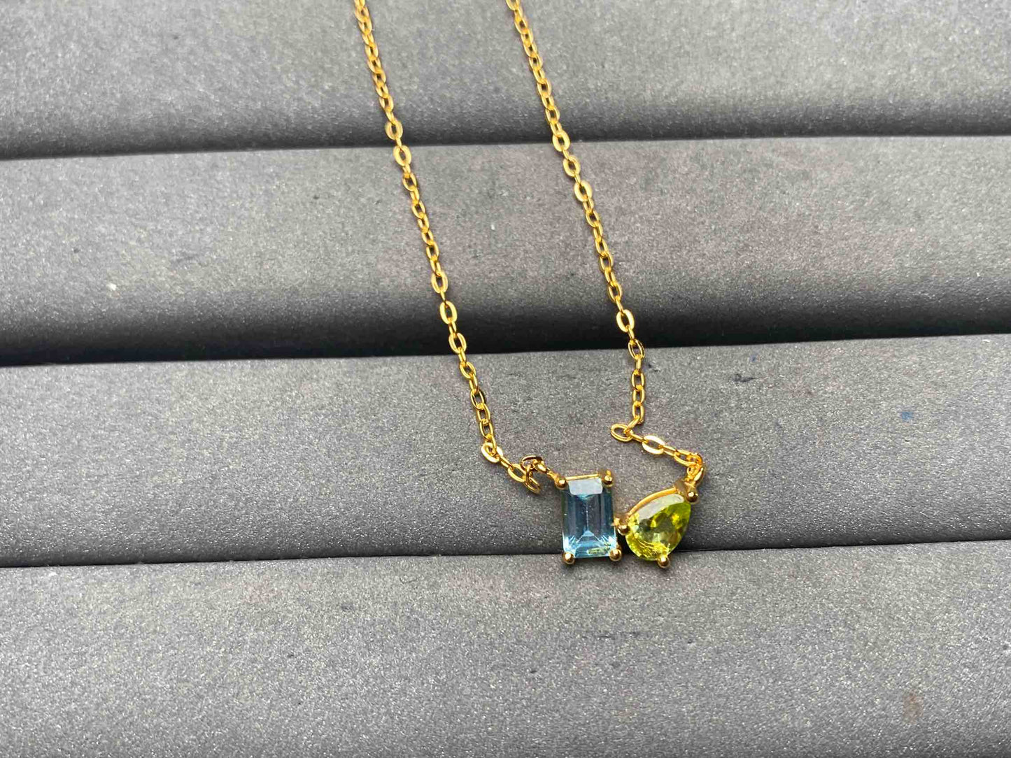 A13253 Peridot Necklace