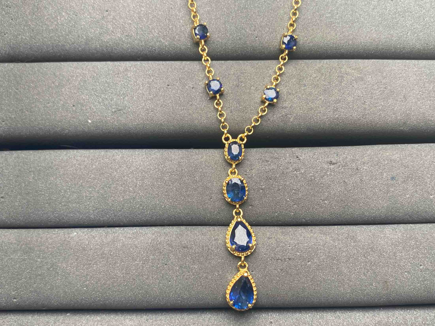 A13290 Sapphire Necklace