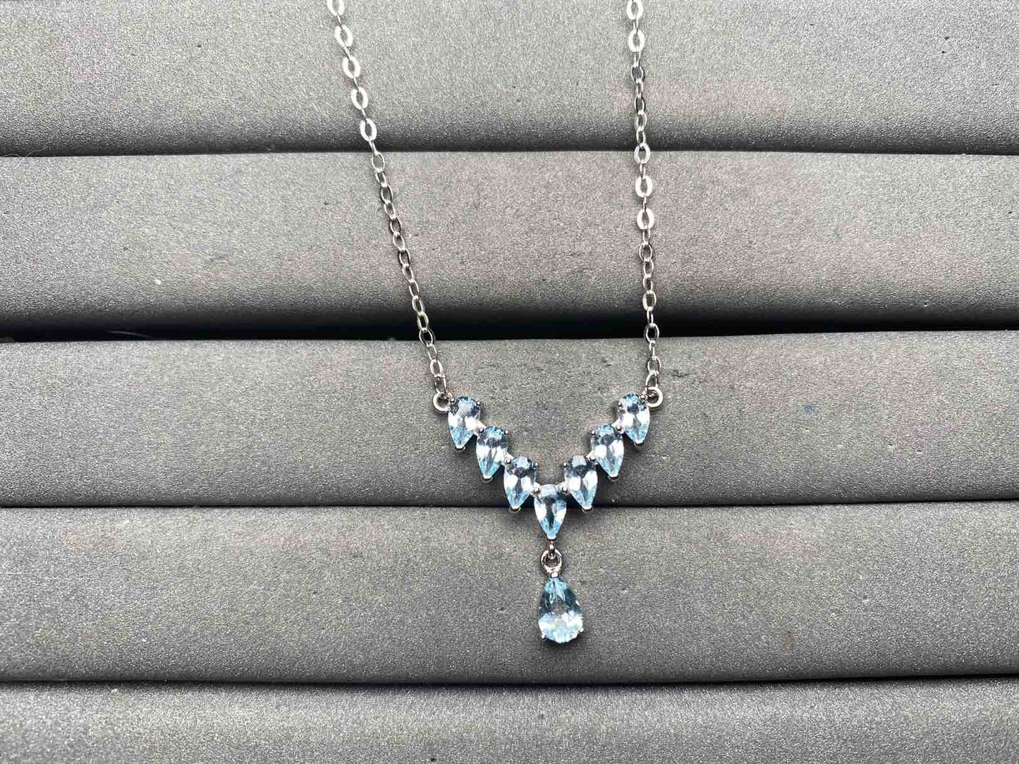 A13296 Aquamarine Necklace