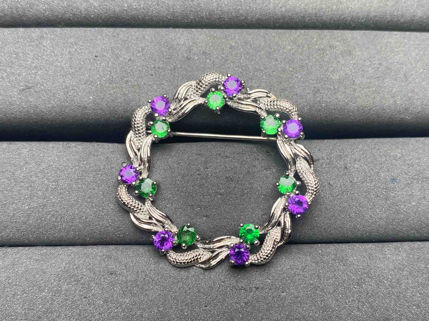 A13348 Amethyst brooch