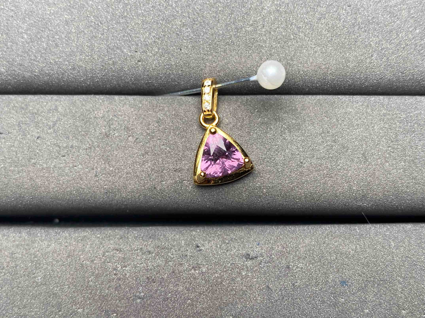 A13355 Spinel Pendant