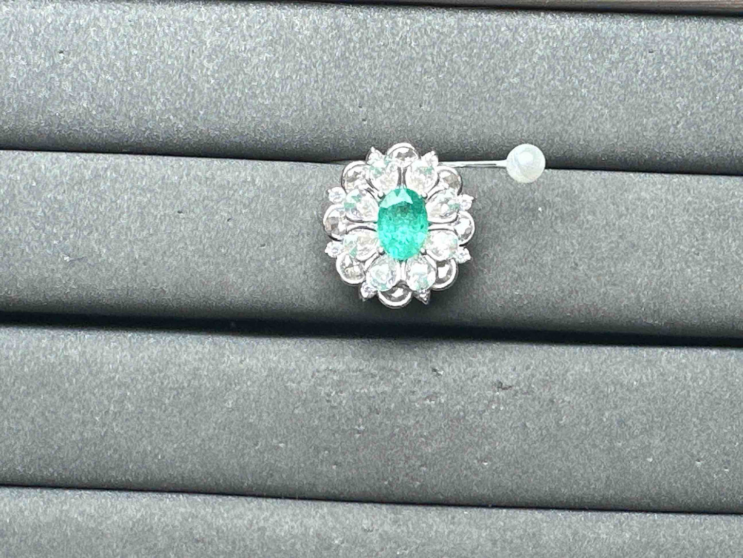 A13479 Emerald Pendant