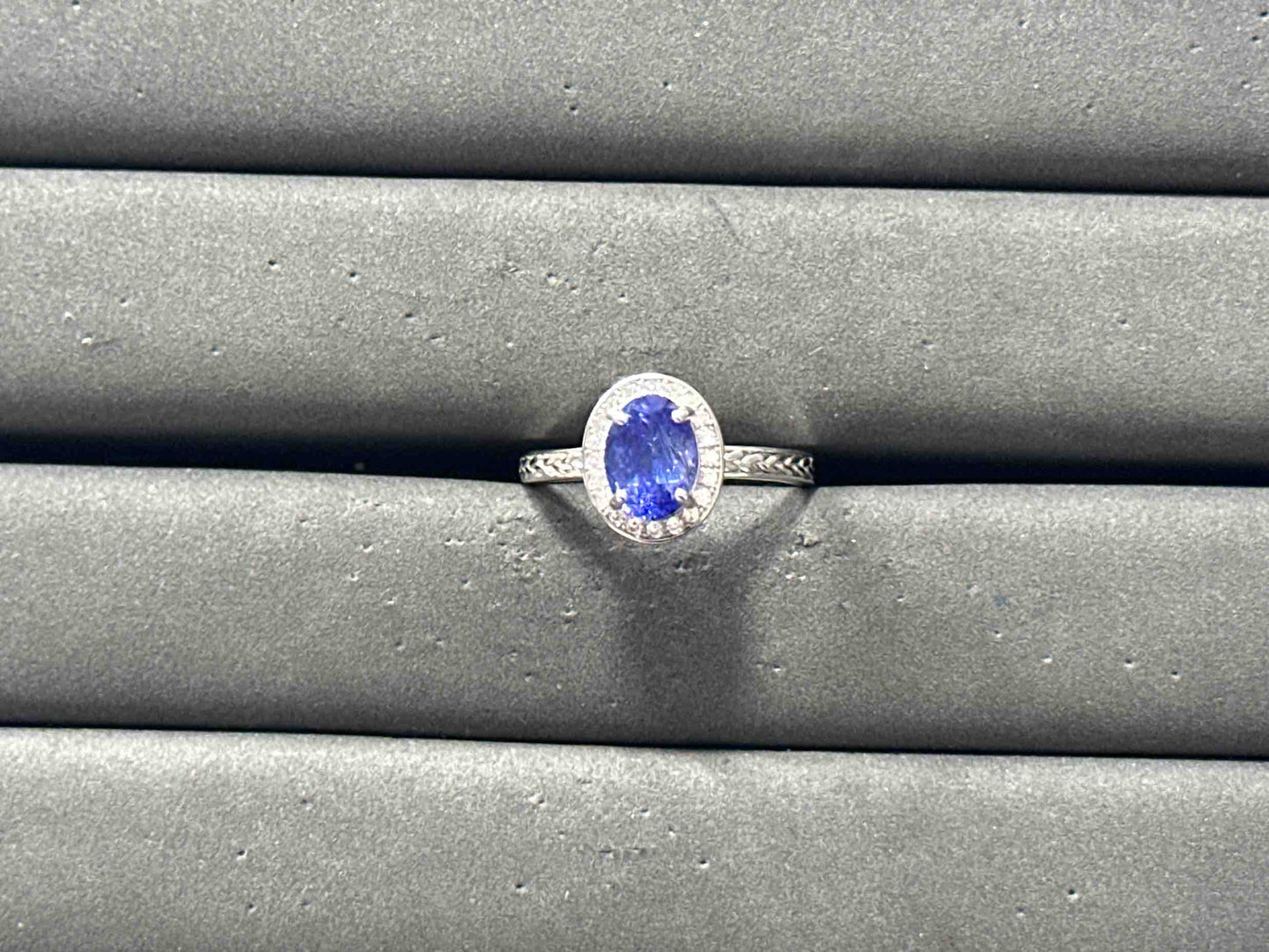 A13494 Tanzanite Ring
