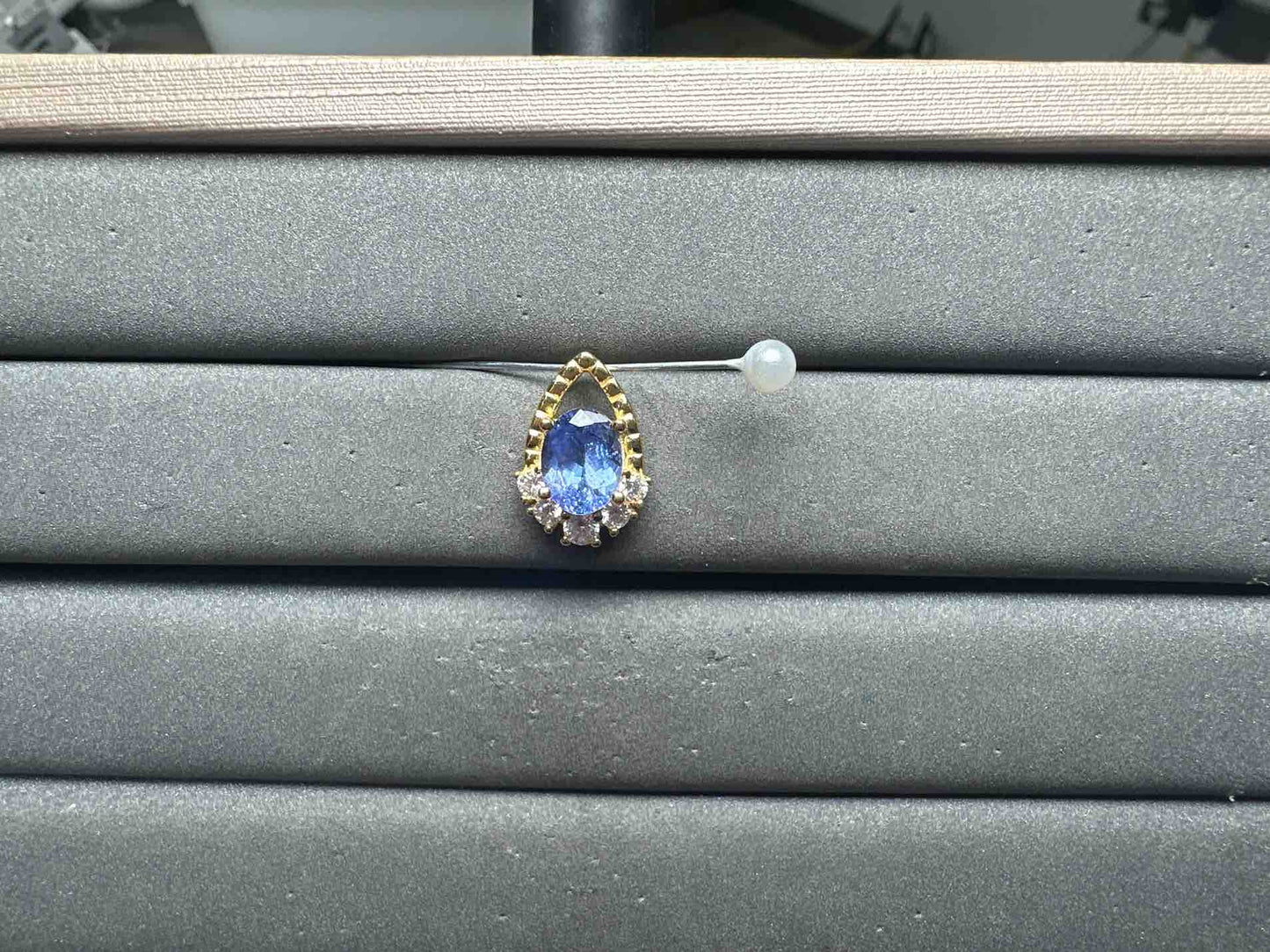 A13501 Tanzanite Pendant