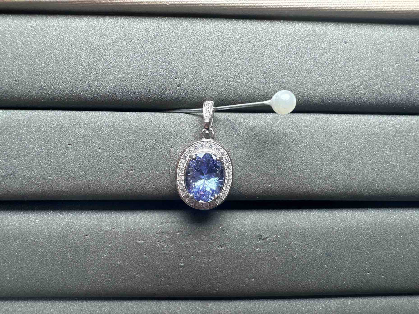 A13521 Tanzanite Pendant