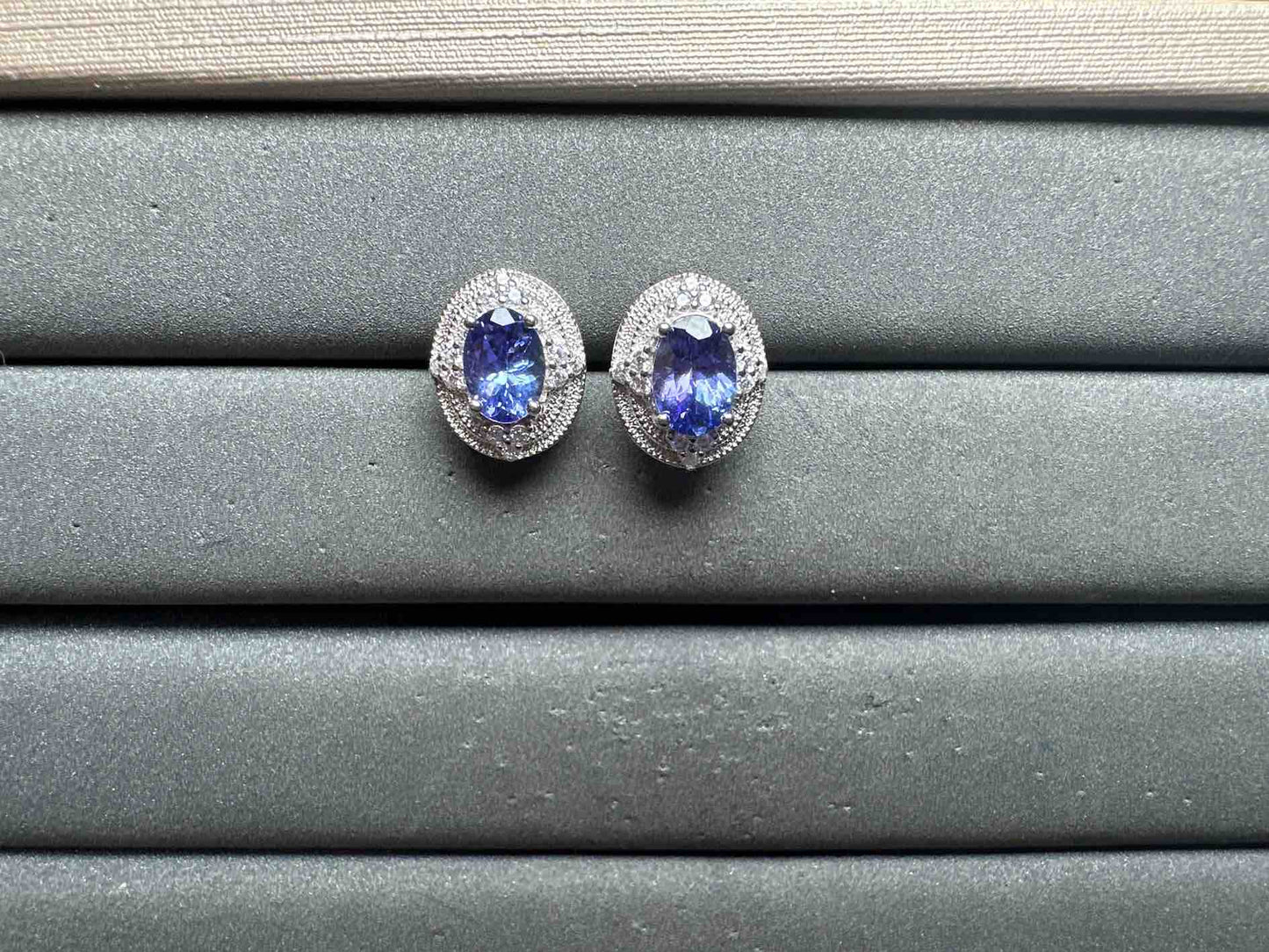 A13533 Tanzanite Earrings