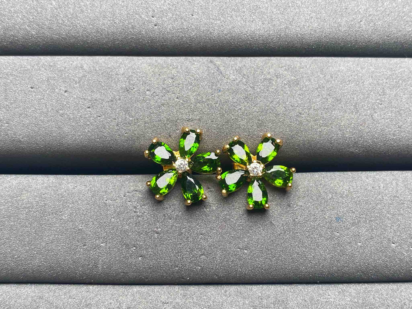 A13546 Diopside Earrings