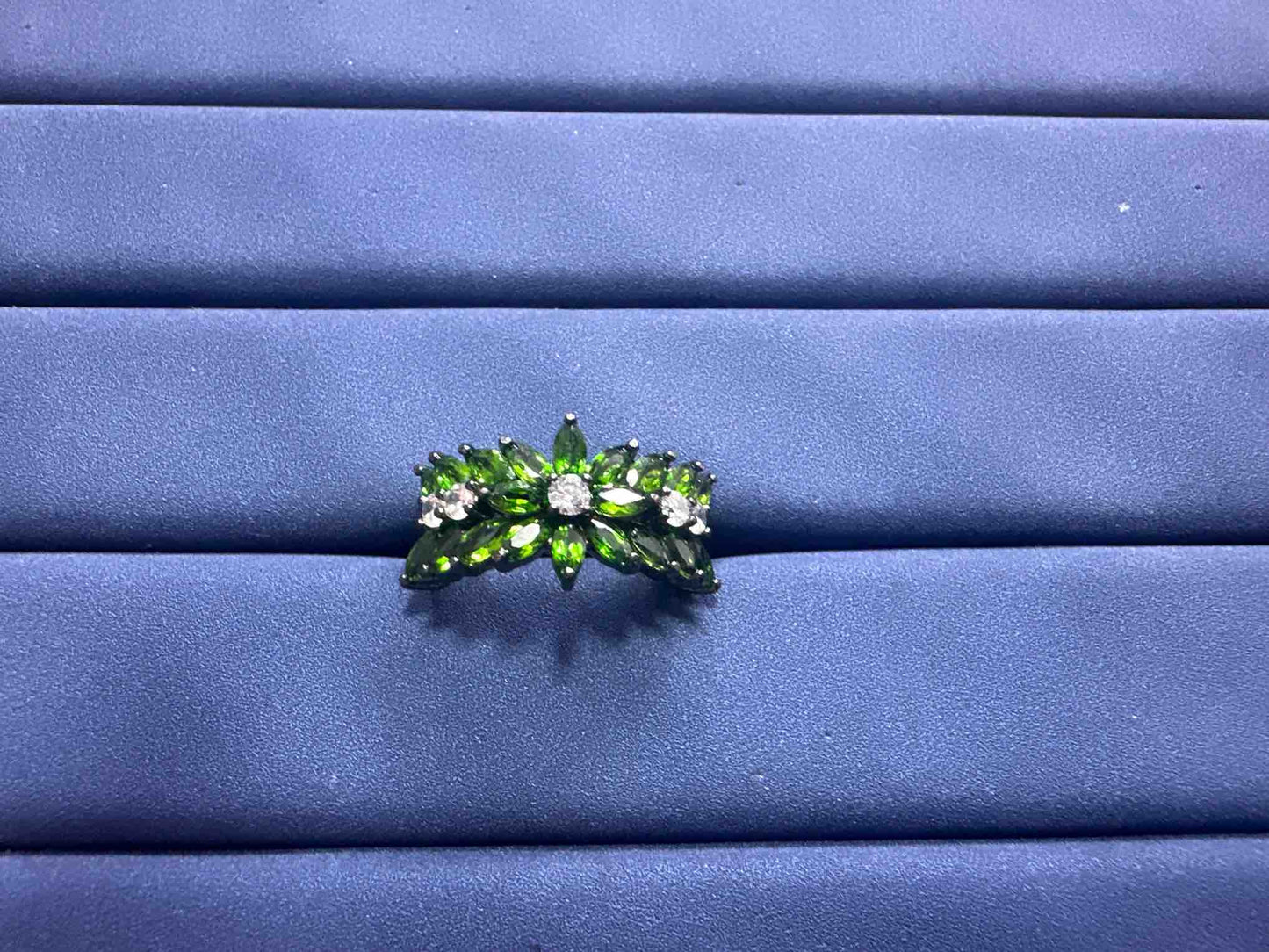 A13572 Diopside Ring