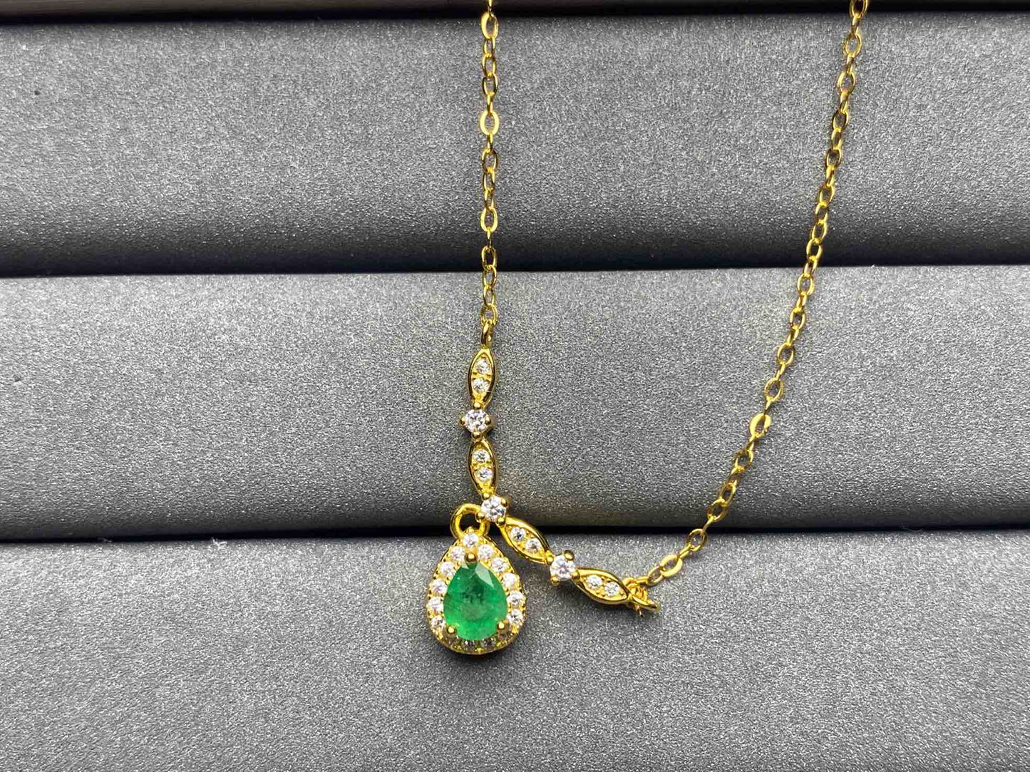 A135 Emerald Necklace