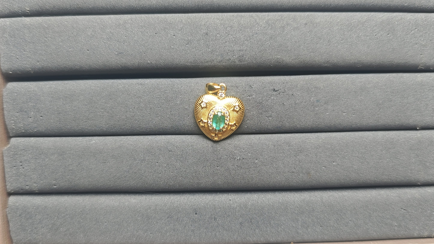 A14032 Emerald Pendant