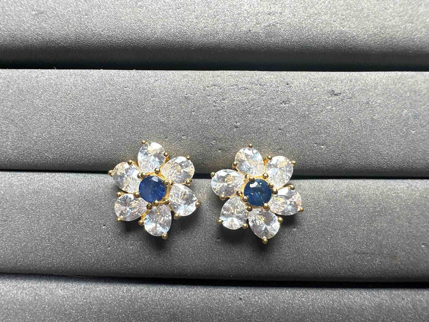 A14130 Sapphire Earrings