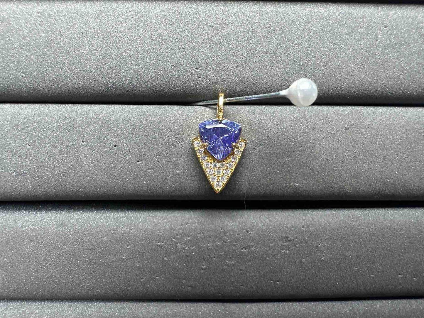 A14190 Tanzanite Pendant