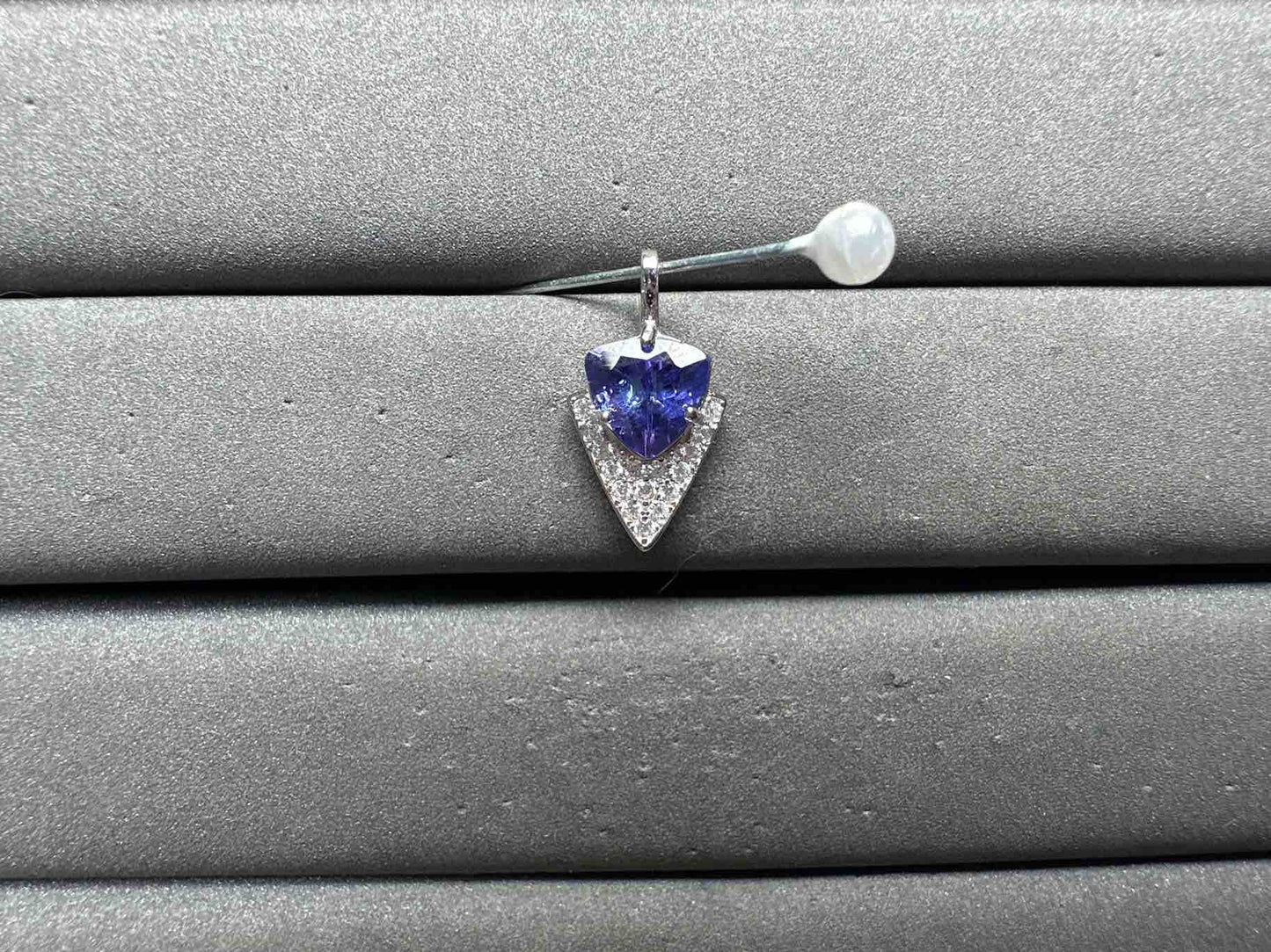 A14191 Tanzanite Pendant