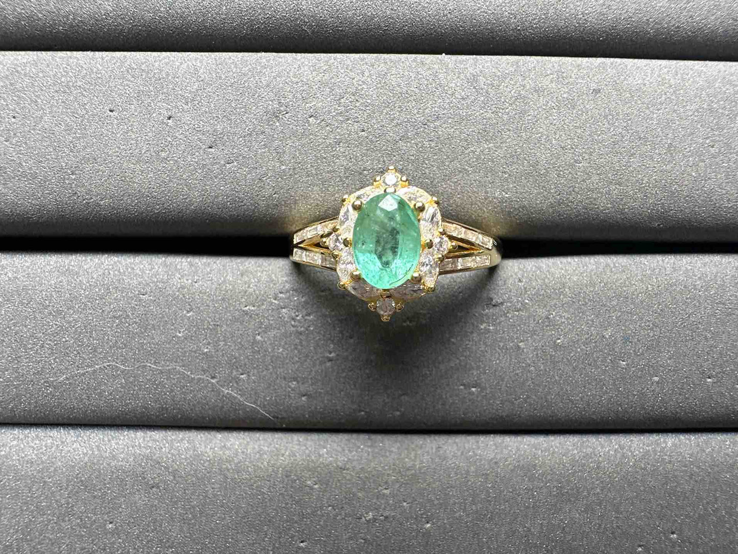 A14204 Emerald Ring
