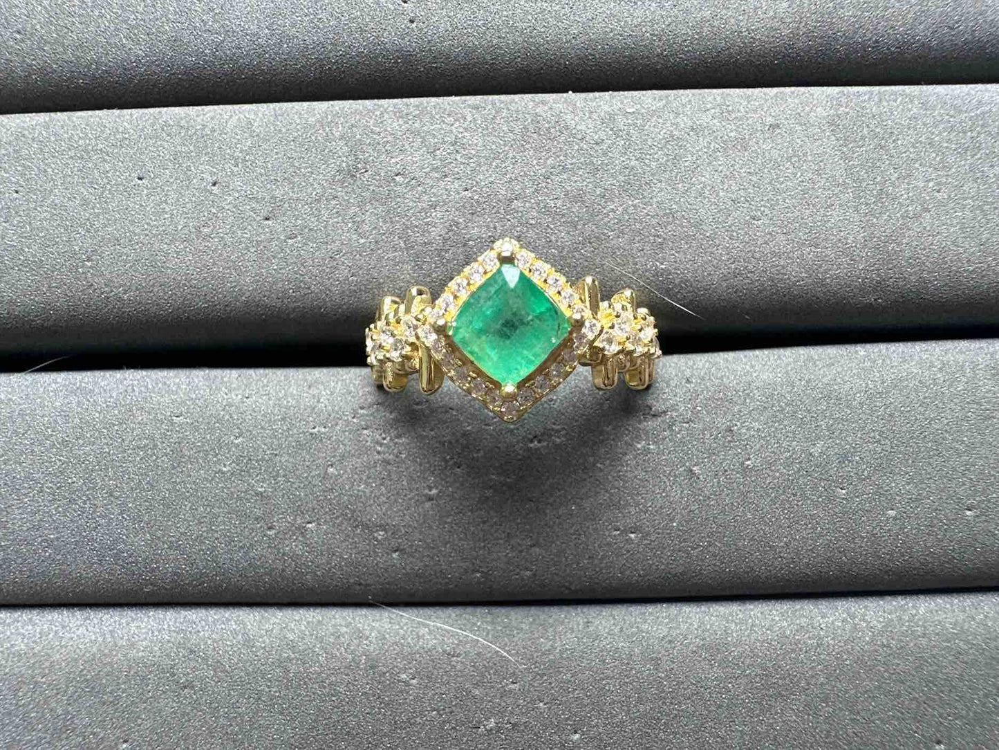 A14213 Emerald Ring