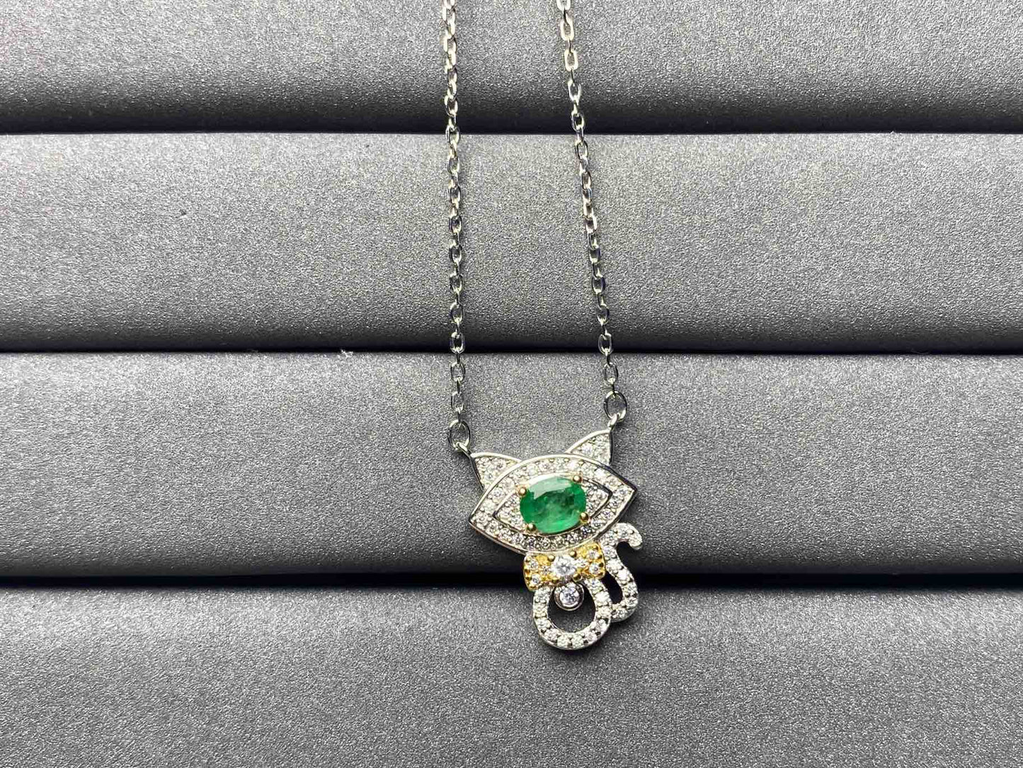 A143 Emerald Necklace