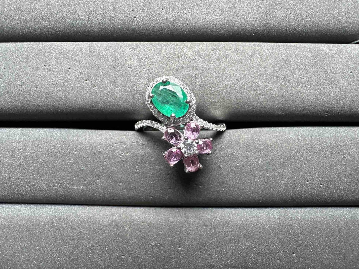 A14336 Emerald Ring