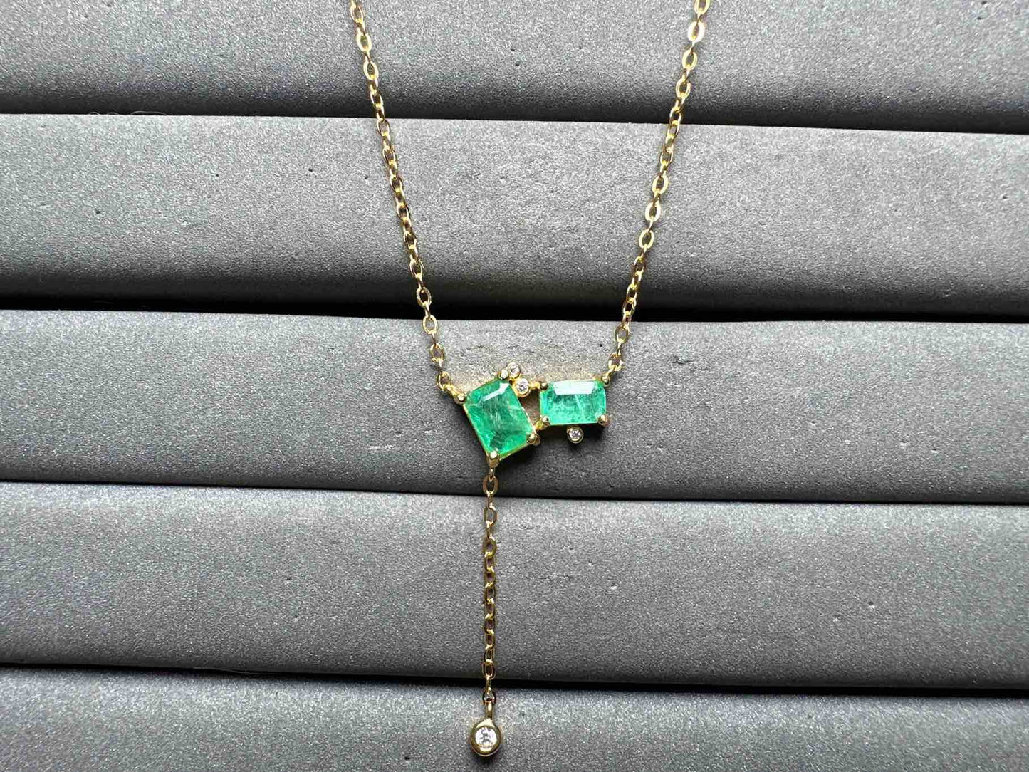 A14342 Emerald Necklace