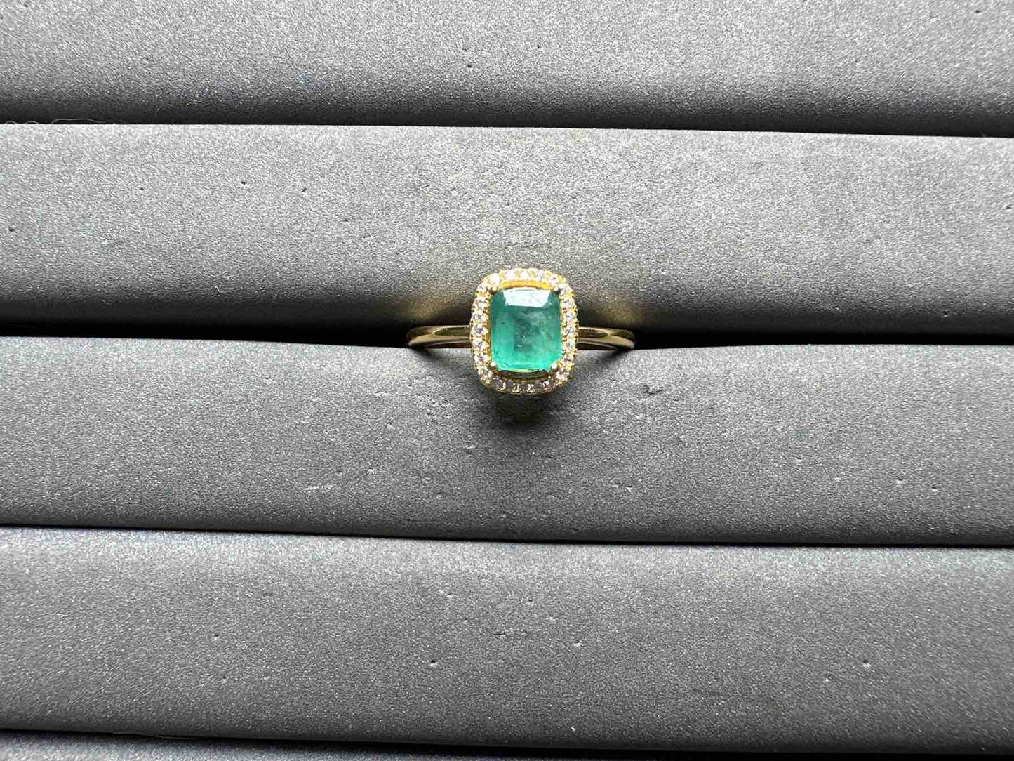 A14369 Emerald Ring