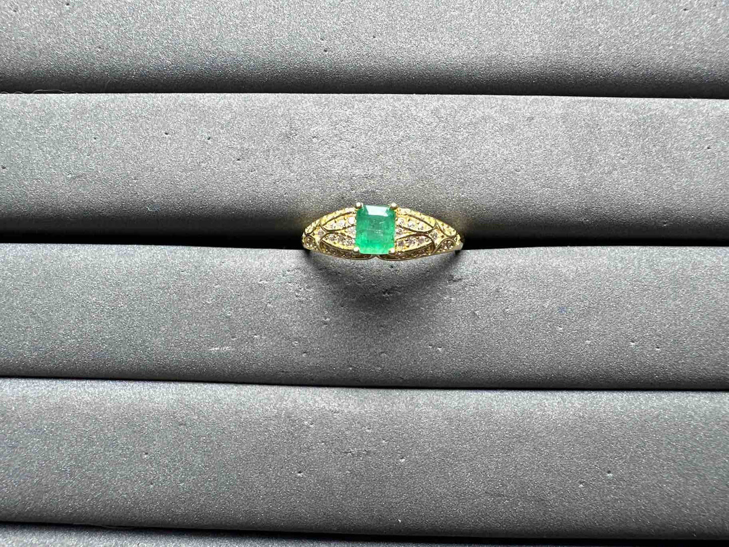 A14375 Emerald Ring