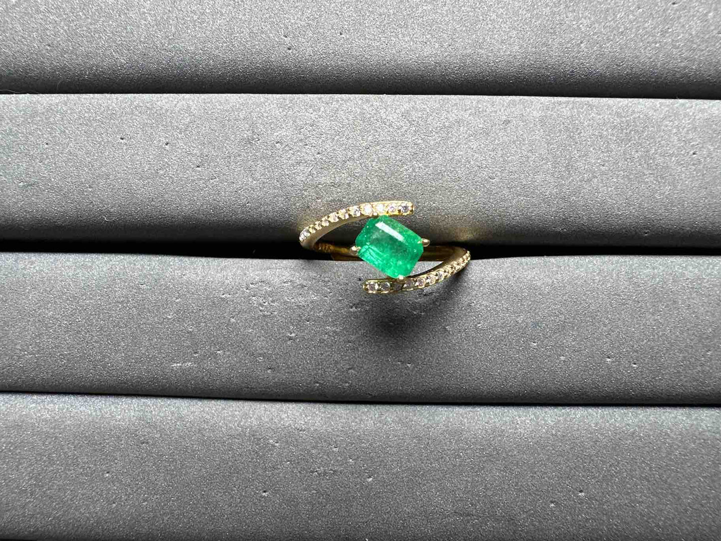 A14387 Emerald Ring