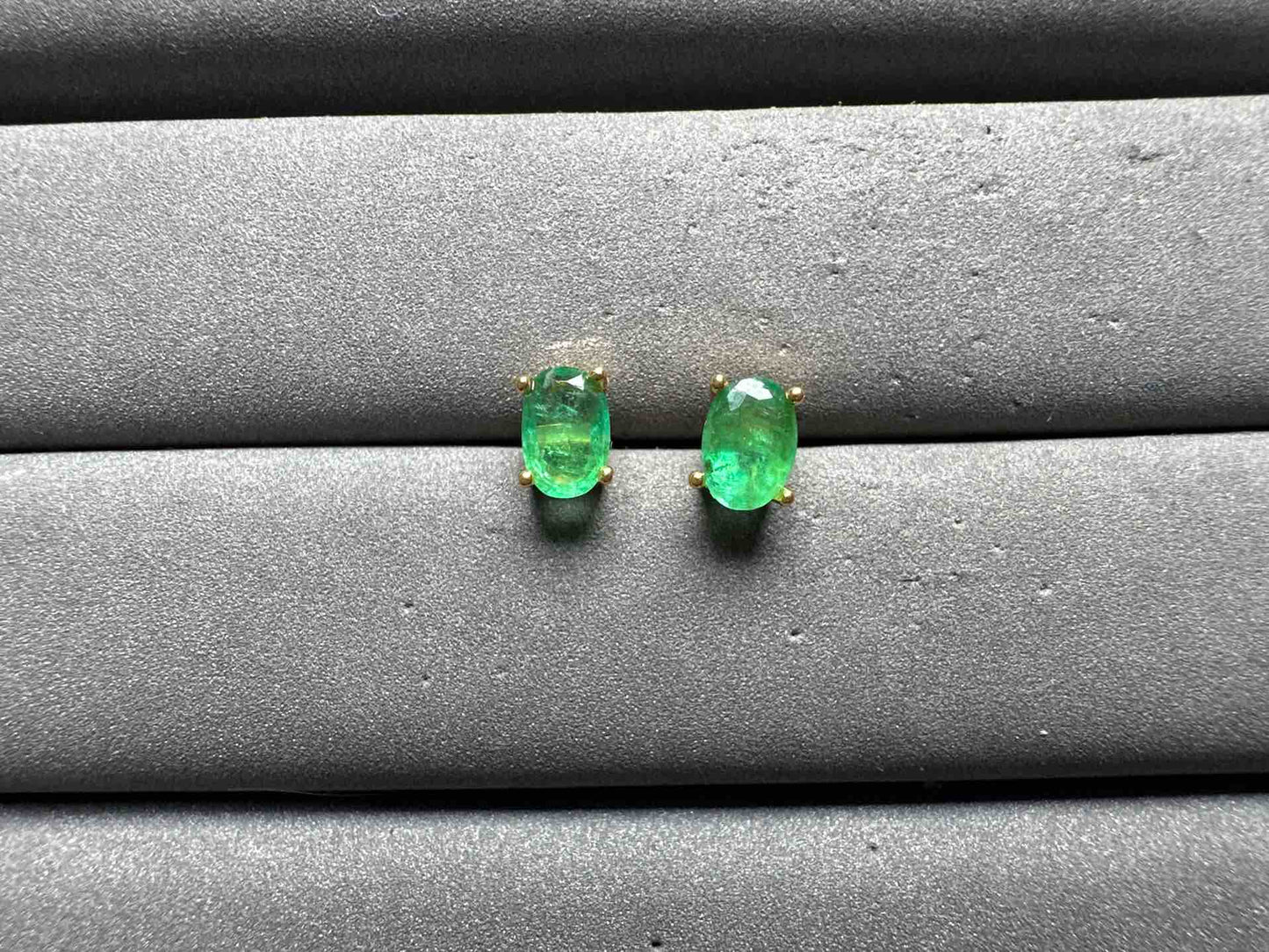 A14405 Emerald Earrings